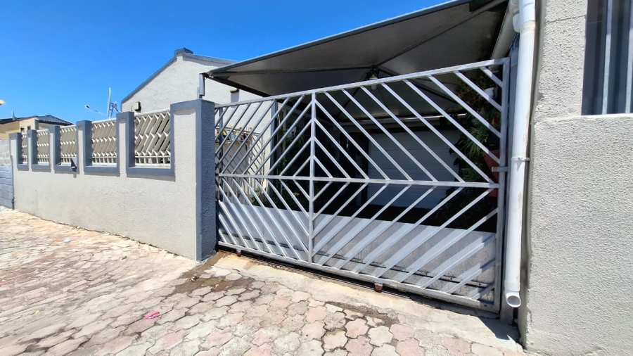 3 Bedroom Property for Sale in Eastridge Western Cape